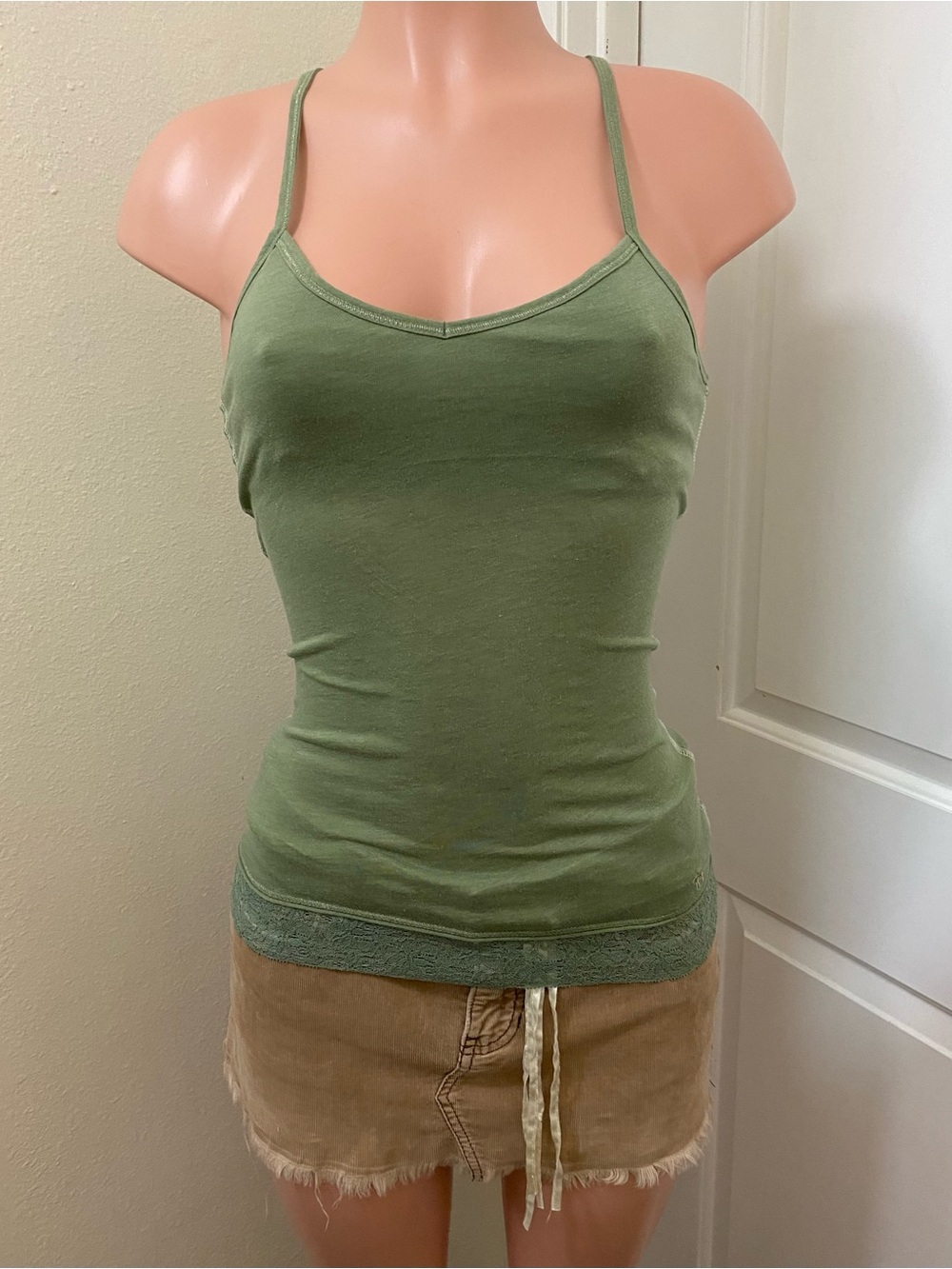 Y2k vintage Abercrombie sage green lace tank top